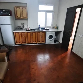 In Baku 50.0 m² house with 2.0 rooms is for rent - Image 6