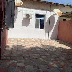 In Baku 80.0 m² house with 3.0 rooms is for rent - Image 3