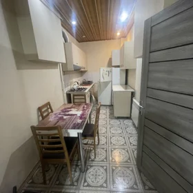 In Baku 80.0 m² house with 3.0 rooms is for rent - Image 9
