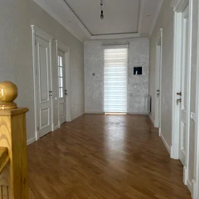 In nan 230.0 m² house with 6.0 rooms is for sale - Image 8