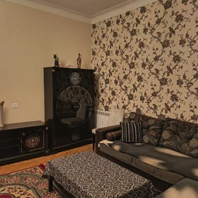 In Baku 100.0 m² apartment is for rent