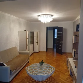 In Baku 70.0 m² apartment is for rent - Image 3