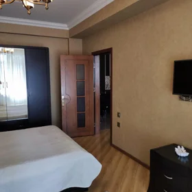 In Baku 70.0 m² apartment is for rent - Image 8