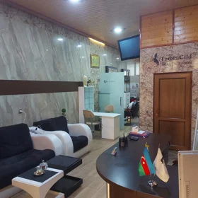 In Baku 65.0 m² commercial is for rent