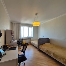 In Baku 107.0 m² apartment is for sale - Image 9
