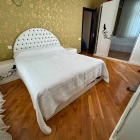 In Baku 88.0 m² apartment is for rent - Image 2