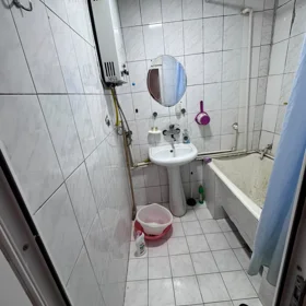 In Baku 60.0 m² apartment is for rent - Image 9