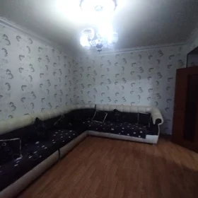 In Baku 110.0 m² apartment is for sale - Image 4