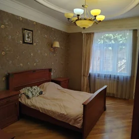 In Baku 135.0 m² apartment is for rent - Image 5