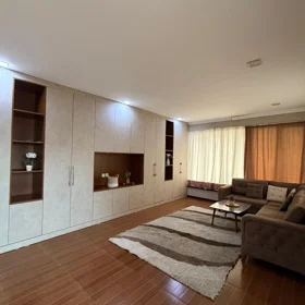 In nan 350.0 m² house with 6.0 rooms is for sale - Image 7
