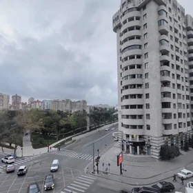 In Baku 113.0 m² apartment is for sale - Image 2