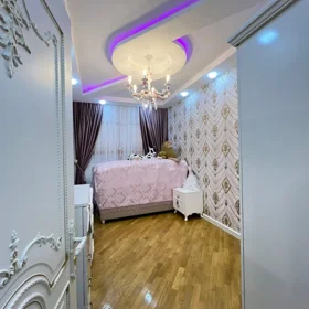 In Baku 160.0 m² apartment is for sale - Image 10