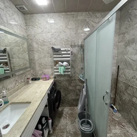 In Baku 72.0 m² apartment is for sale - Image 9