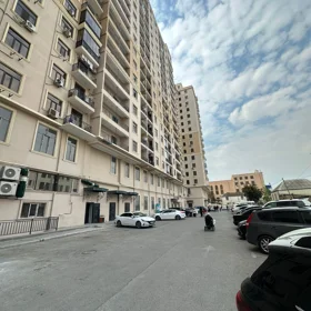 In Baku 137.0 m² apartment is for sale - Image 2