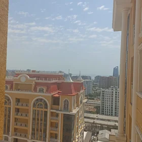 In Baku 173.0 m² apartment is for sale - Image 2