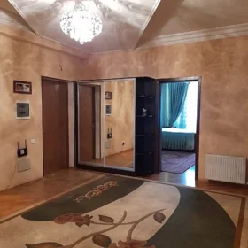 In Baku 140.0 m² apartment is for sale - Image 8