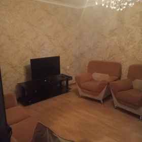 In Baku 70.0 m² house with 3.0 rooms is for rent
