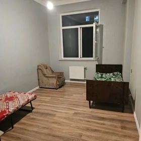In Baku 90.0 m² apartment is for rent - Image 2
