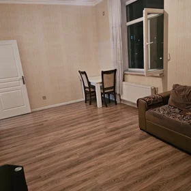 In Baku 90.0 m² apartment is for rent - Image 3