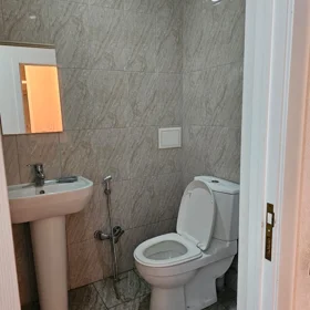 In Baku 90.0 m² apartment is for rent - Image 8