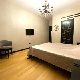 In Baku 147.0 m² apartment is for sale - Image 8