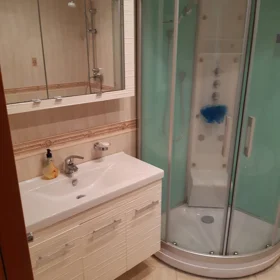In Baku 111.0 m² apartment is for rent - Image 9