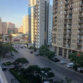 In Baku 110.0 m² apartment is for rent - Image 3