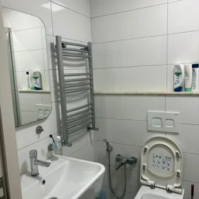 In Baku 60.0 m² apartment is for rent - Image 5