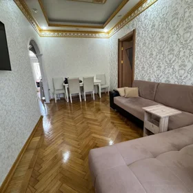 In Baku 70.0 m² apartment is for rent - Image 3