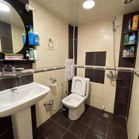 In Baku 60.0 m² apartment is for rent - Image 2