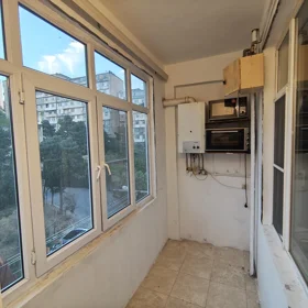 In Baku nan m² apartment is for sale - Image 3