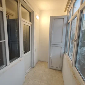 In Baku nan m² apartment is for sale - Image 4
