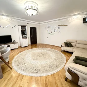 In Baku 155.0 m² apartment is for sale - Image 4