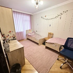In Baku 155.0 m² apartment is for sale - Image 7