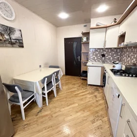 In Baku 155.0 m² apartment is for sale - Image 10