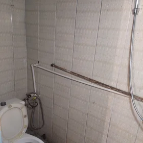 In Baku 70.0 m² house with 2.0 rooms is for sale - Image 3