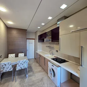 In Baku 140.0 m² apartment is for rent - Image 2