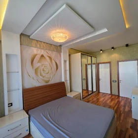 In Baku 140.0 m² apartment is for rent - Image 6