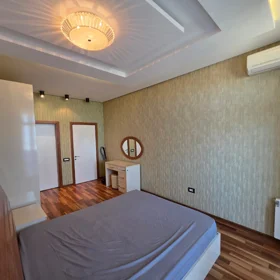 In Baku 140.0 m² apartment is for rent - Image 7
