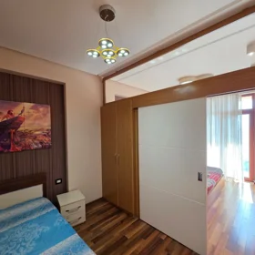 In Baku 140.0 m² apartment is for rent - Image 8