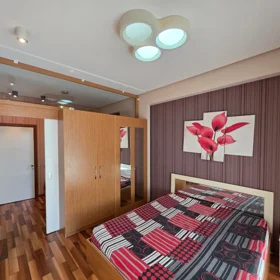 In Baku 140.0 m² apartment is for rent - Image 9