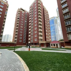 In Baku 390.0 m² apartment is for sale - Image 4