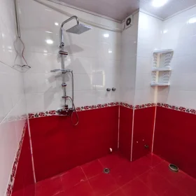 In Baku 132.0 m² apartment is for sale - Image 10