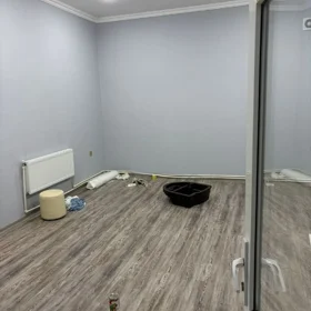 In Baku 80.0 m² commercial is for rent - Image 2