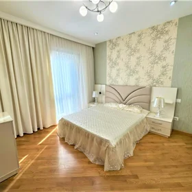 In Baku 140.0 m² apartment is for rent - Image 6