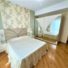 In Baku 140.0 m² apartment is for rent - Image 8