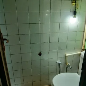 In Baku 80.0 m² apartment is for rent - Image 9
