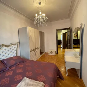 In Baku 130.0 m² apartment is for rent - Image 4
