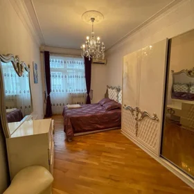In Baku 130.0 m² apartment is for rent - Image 4