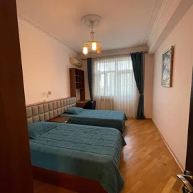 In Baku 130.0 m² apartment is for rent - Image 6